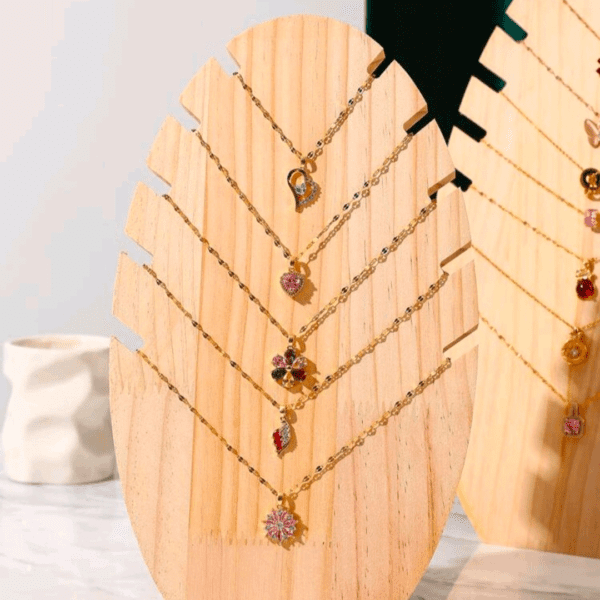 necklace stand